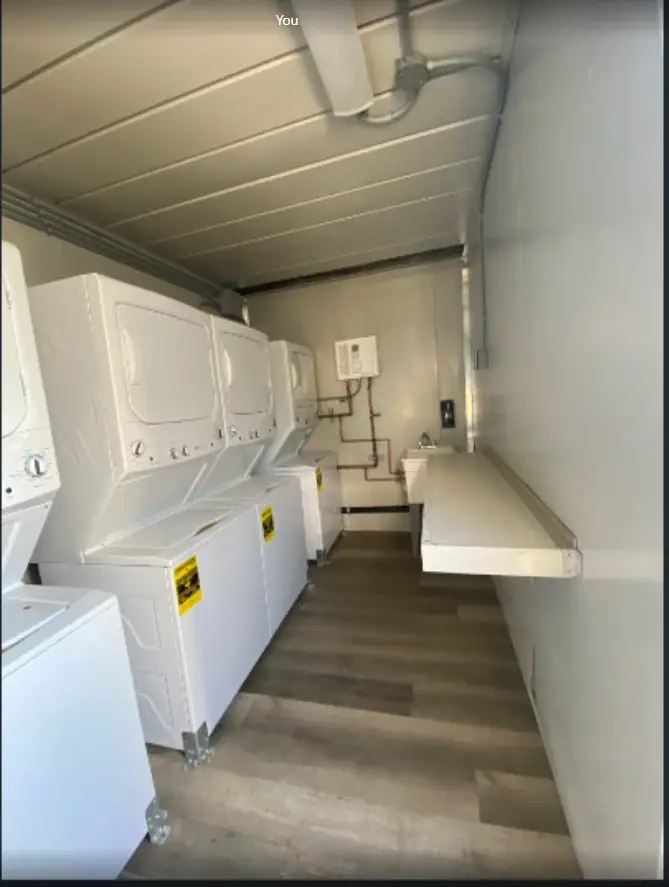 20ft Laundry Container mobile laundry trailer: laundry container 7 units 1