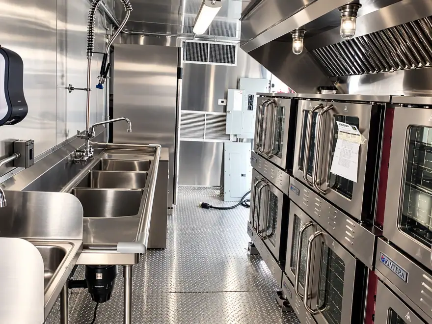 40ft Bulk Combo Kitchen mobile commercial kitchen trailer: temporary commercial kitchen trailer sinks convection ovens
