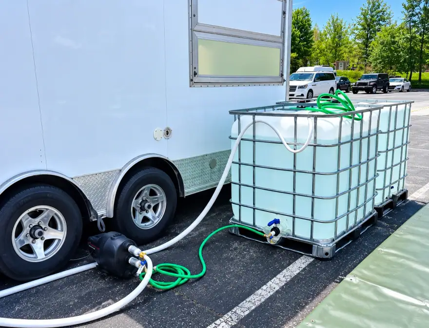 Water Tank Trailer remote workforce housing trailer: temporary water storage tanks rental system